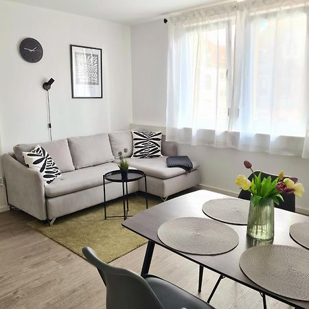 Modernes Zentrales Apartment บรูคซาล ภายนอก รูปภาพ